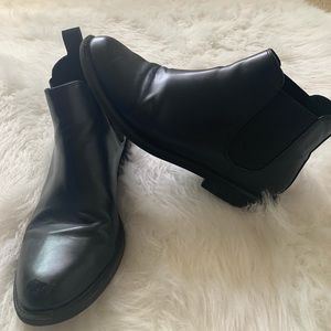 Chelsea boots